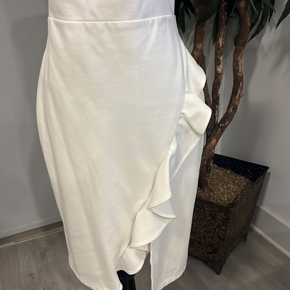 (EUC) Lulus Ruffled Dress - Picture 2 of 5